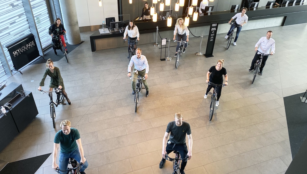 DoubleTree by Hilton Amsterdam Centraal Station opent fietspad dwars door hotel